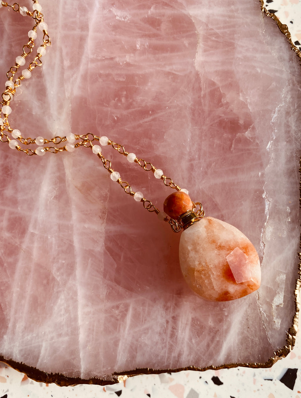 Aphrodite Perfume Pendant | Sun Agate